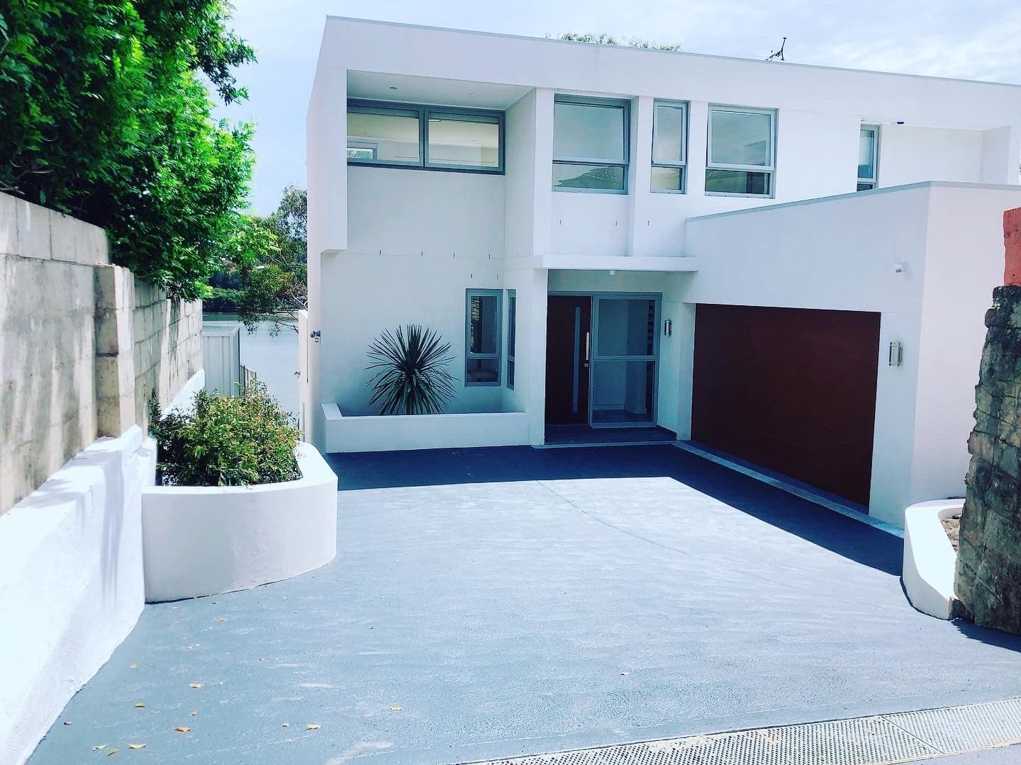 Oyster Bay exterior view